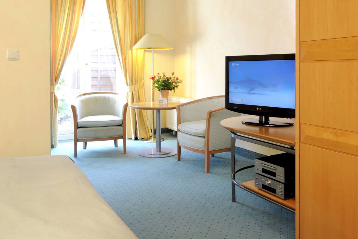 Comfort Double Room | Premium bedding, minibar, in-room safe, individually decorated