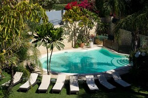 Outdoor pool, sun loungers