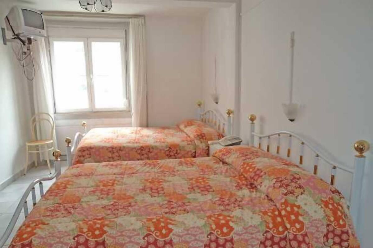 Quadruple Room, Private Bathroom | Blackout drapes, rollaway beds (surcharge), WiFi (free)