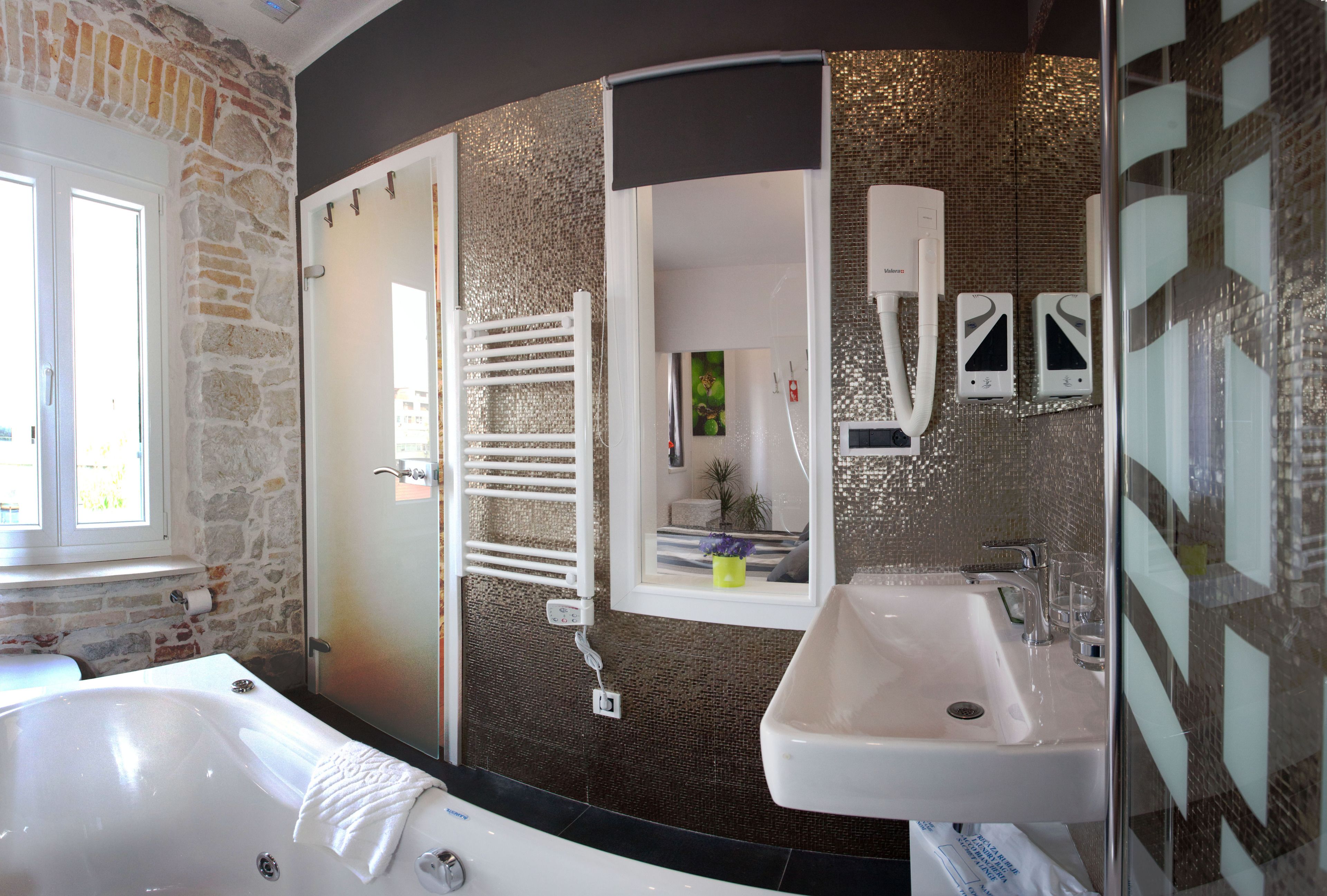 Photo - Authentic Luxury Rooms