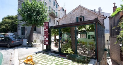 Authentic Luxury Rooms