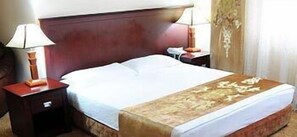 Minibar, caja fuerte, camas supletorias y wifi gratis