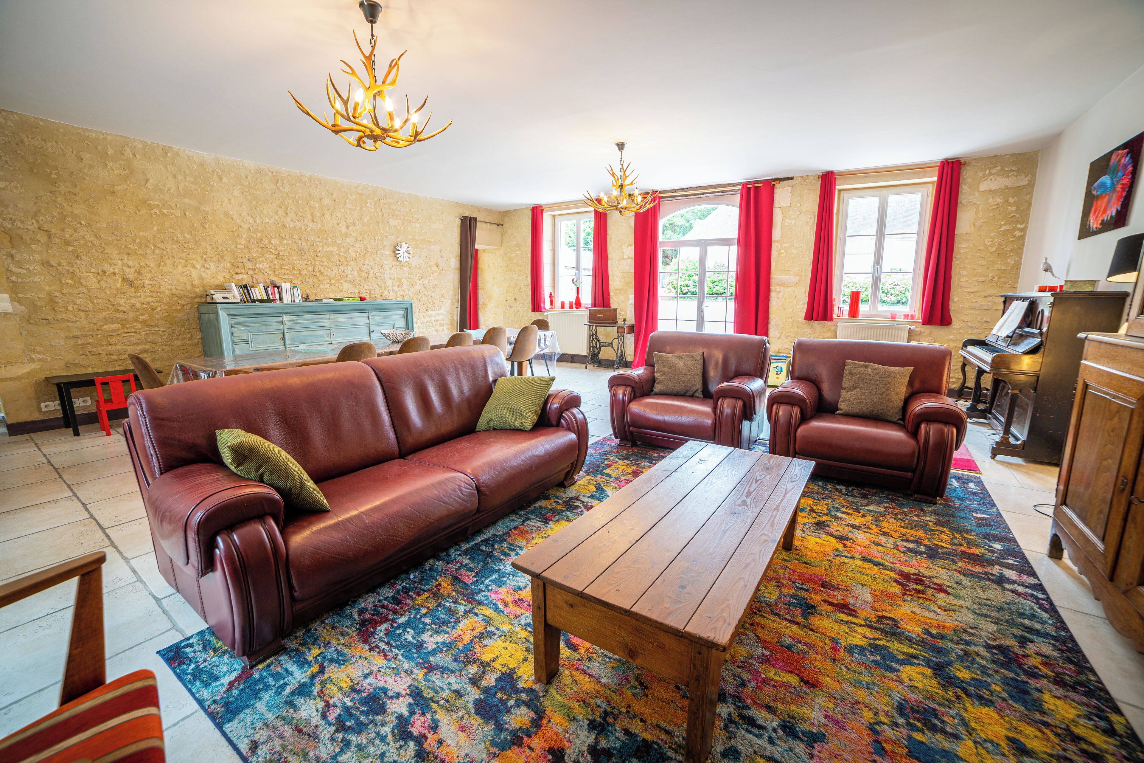 House, 4 Bedrooms | Living area