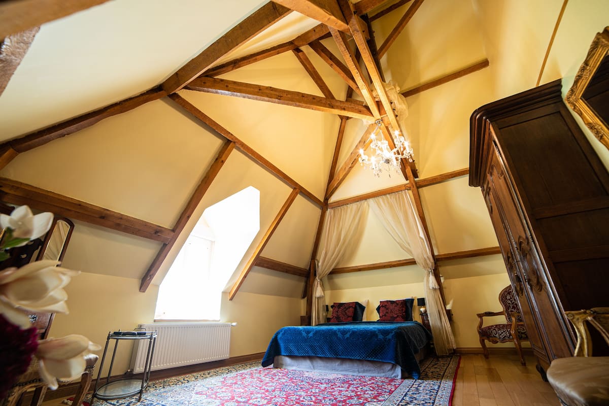 Suite | Minibar, blackout curtains, soundproofing, free WiFi