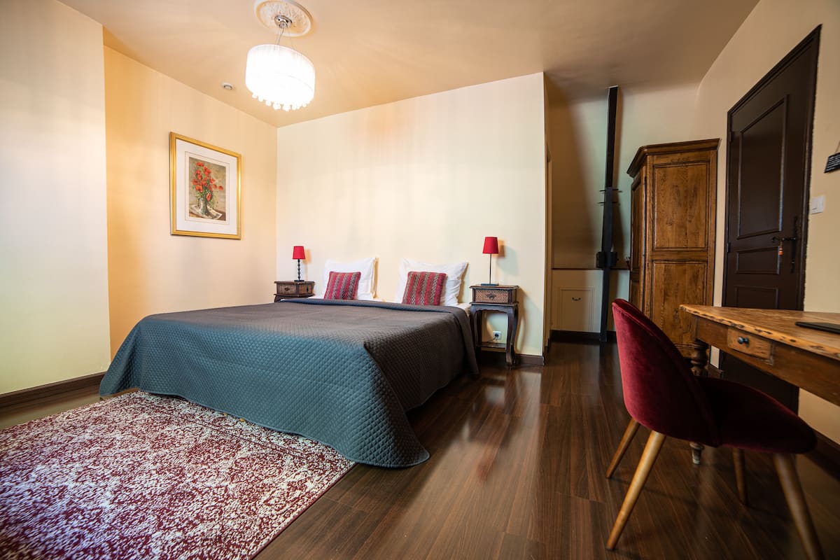 Habitación triple | Minibar, cortinas opacas, sistema de insonorización y wifi gratis