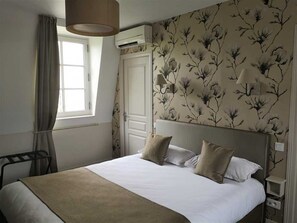 1 bedroom, minibar, in-room safe, desk