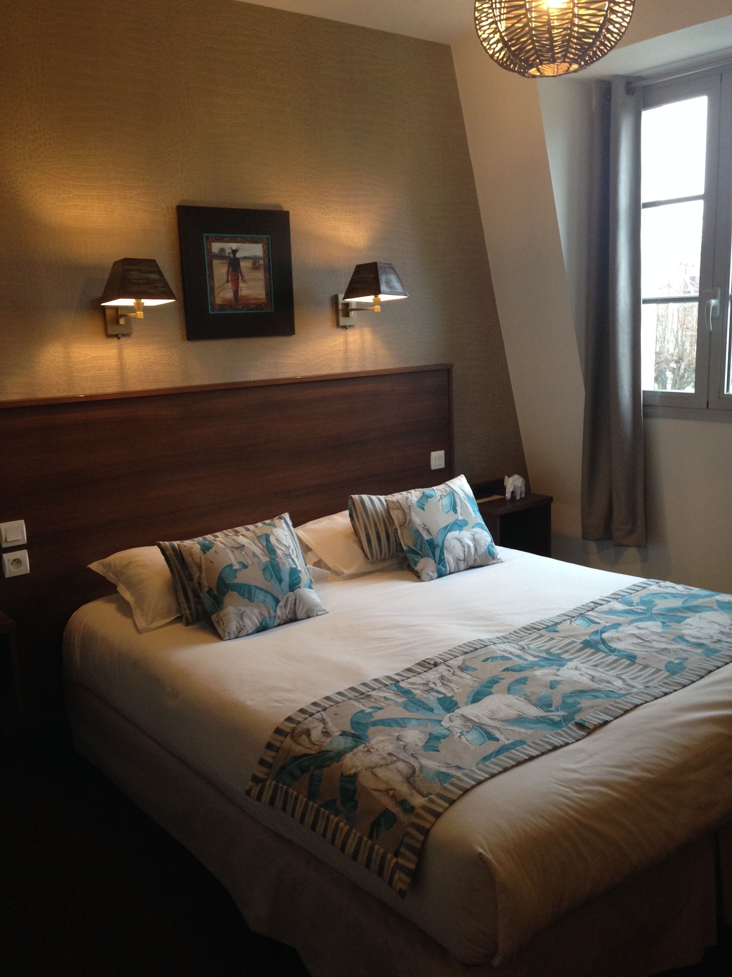 superior room | 1 bedroom, minibar, in-room safe, desk