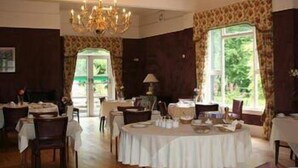 Breakfast, lunch and dinner served - Lagg Hotel (Isle of Arran)