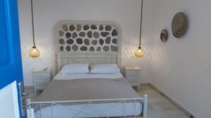 标准房 | 客房内保险箱、折叠床/加床（额外收费）、免费 WiFi、床单