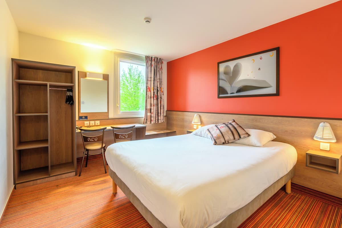 Doppelzimmer | 1 Schlafzimmer, Schreibtisch, schallisolierte Zimmer