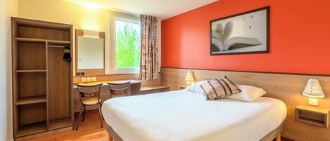 Habitación doble | 1 habitación, escritorio y insonorización