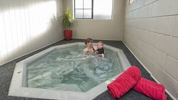 Indoor spa tub
