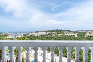 Juniorsvit - havsutsikt | Utsikt mot havet/stranden