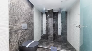 Suite Junior, vue mer | Salle de bain