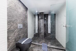 Junior Suite, Sea View | Bathroom | Hair dryer, bidet, towels, soap - Zante Calinica Hotel (Zakynthos)