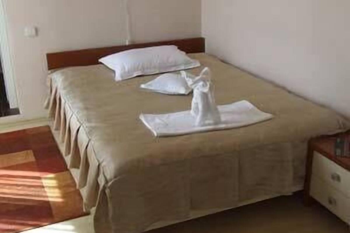 Single Room | Minibar, in-room safe, soundproofing, free WiFi