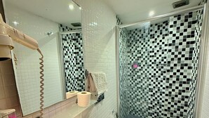 Bathroom - Magnificent Hotel (Istanbul)
