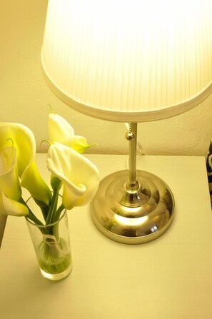 Kahden hengen standard-huone | Ylelliset vuodevaatteet, yksilöllisesti sisustettu