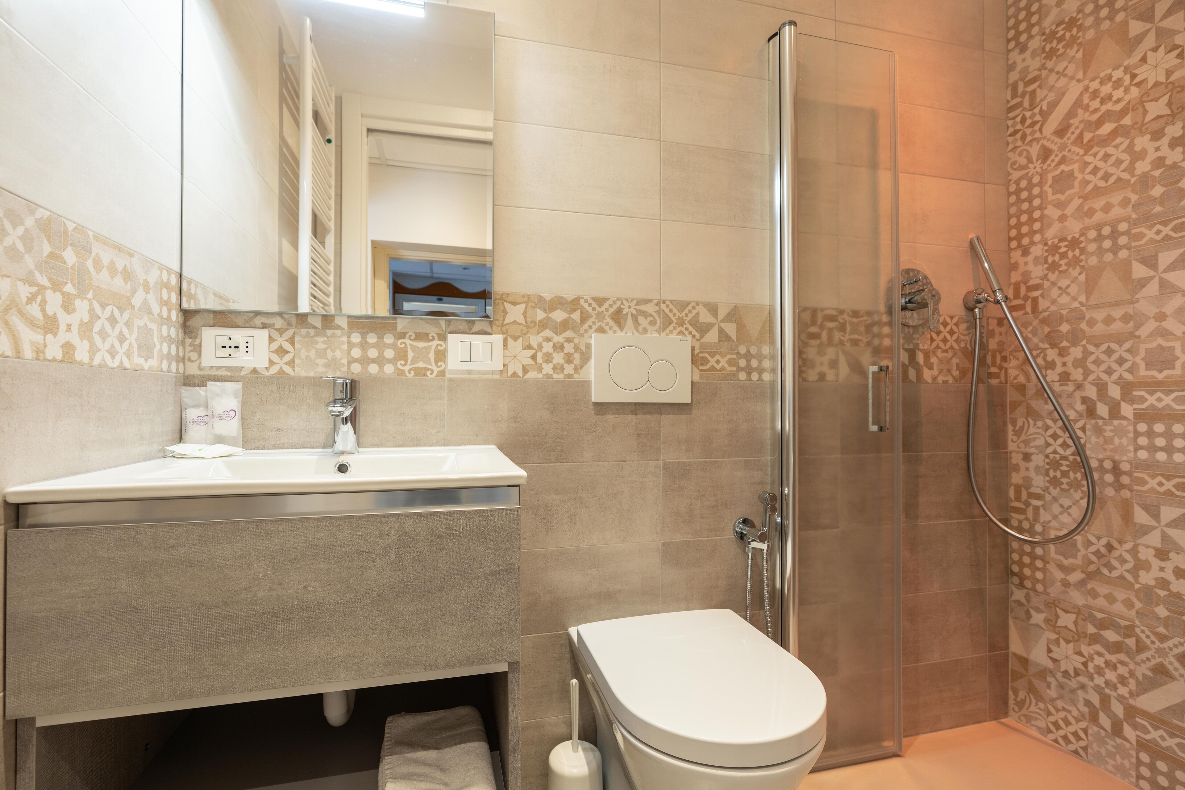 standard quadruple room | bathroom | hair dryer