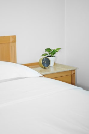 Ropa de cama de alta calidad, minibar, escritorio y cortinas blackout 