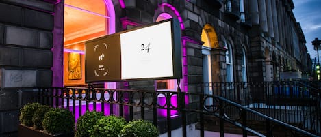 Overnatningsstedets indgangsparti