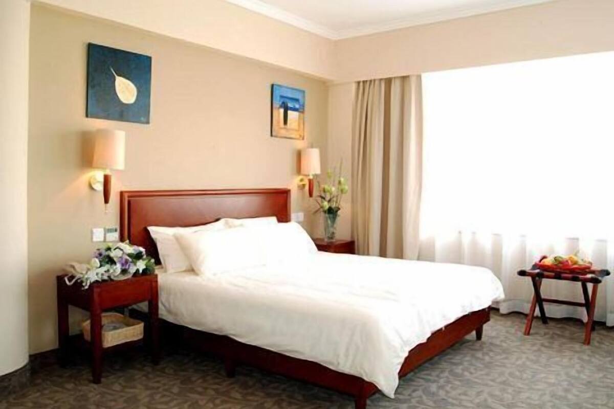 In-room safe, desk, blackout drapes, iron/ironing board (on request)