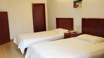 Blackout curtains, iron/ironing board, free wired Internet