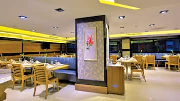 Breakfast, lunch, dinner served; Turkish cuisine, pool views