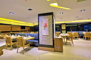 Breakfast, lunch, dinner served; Turkish cuisine, pool views