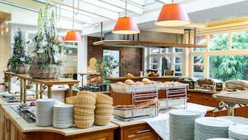 Desayuno buffet todos los días (EUR 16 por persona)