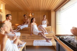 Couples treatment rooms, body treatments, hot stone massages, body wraps - Hotel Hanseatischer Hof (Lübeck)