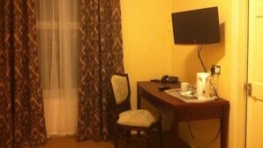 Single Room, Ensuite | Room amenity - Cartwright Hotel (Bradford)