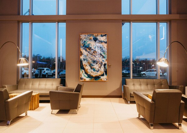 Coin salon dans le hall