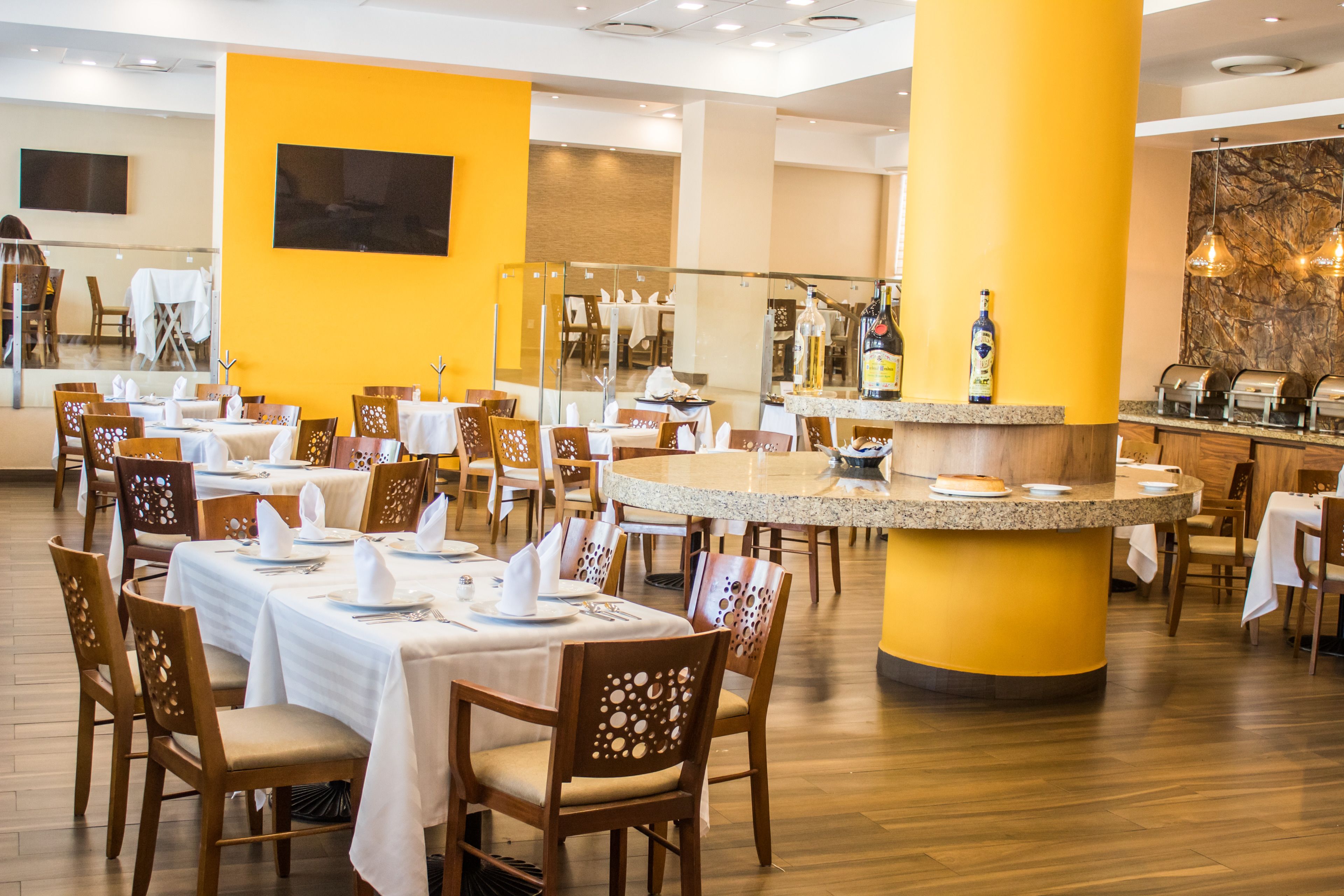 朝食、ランチ、ディナーに営業 (メキシコ料理)