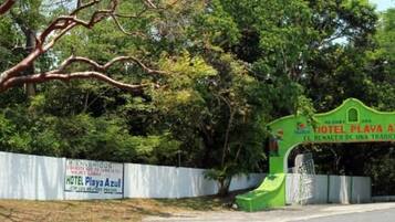 Mặt tiền nơi lưu trú