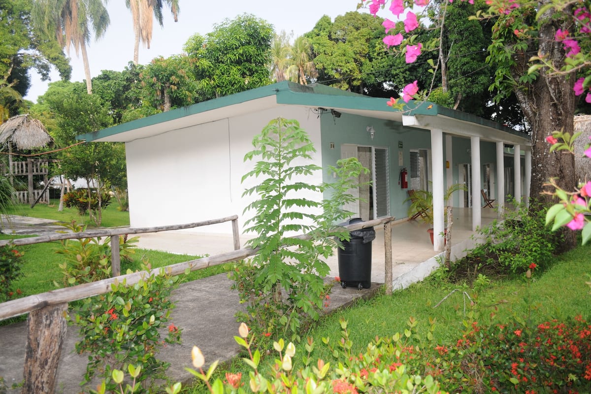 Premium-Zimmer, 2 Queen-Betten, Gartenblick