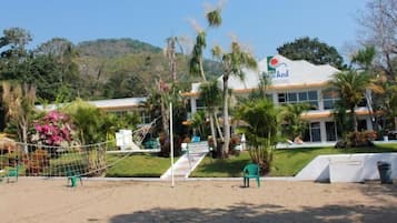 Área de juegos infantiles al aire libre