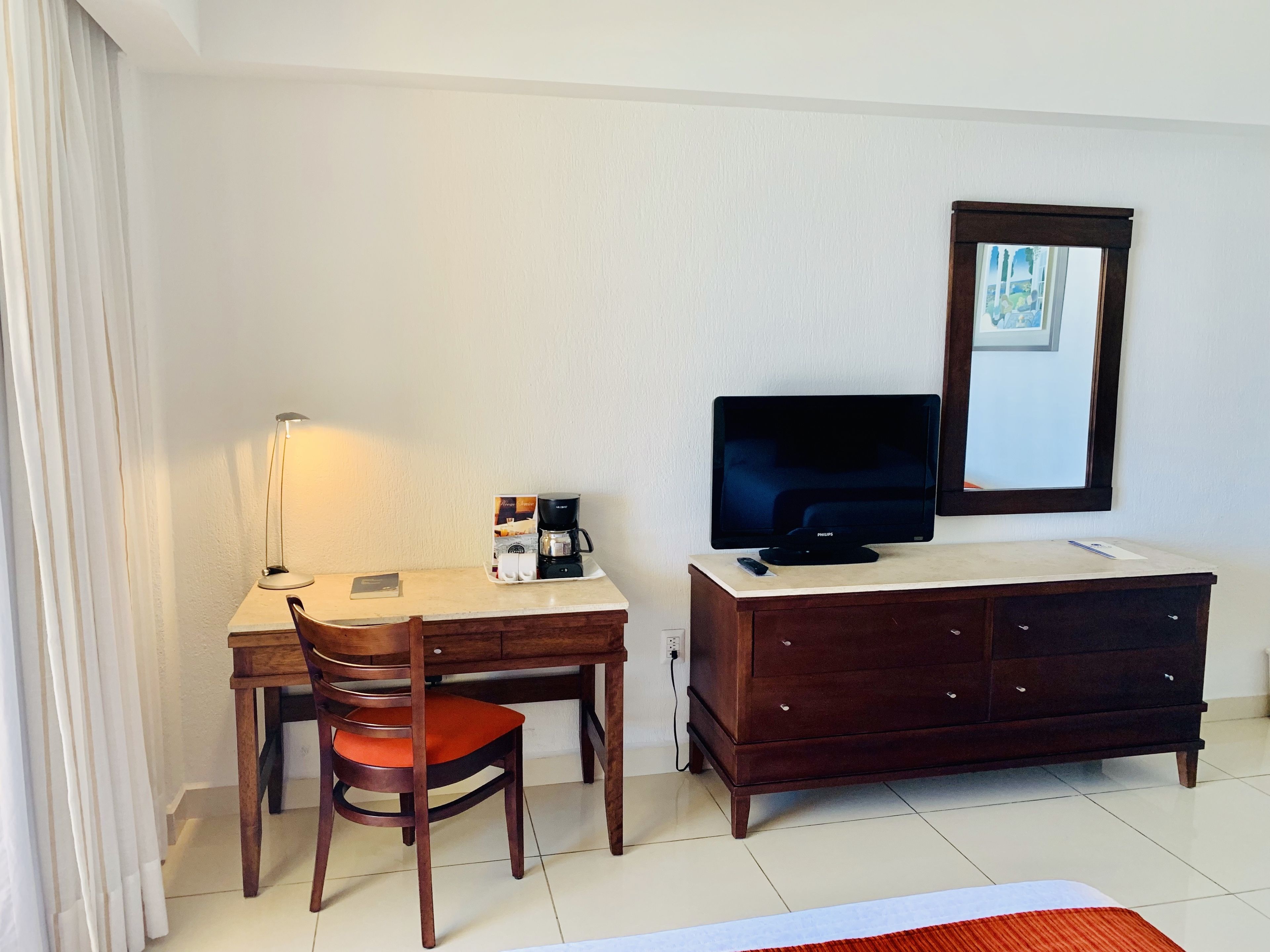 1 bedroom, premium bedding, in-room safe, desk