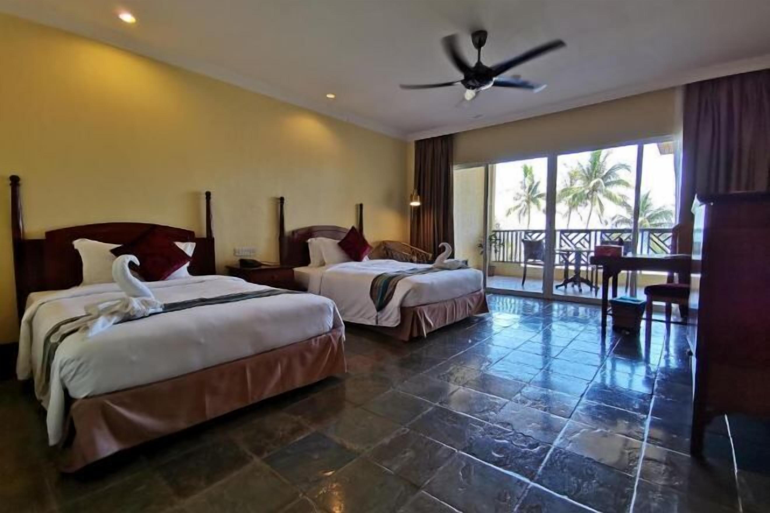 Minibar, in-room safe, soundproofing, iron/ironing board