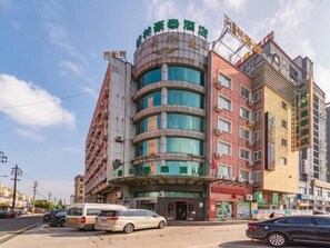 Parking - Greentree Inn Yancheng Dafeng Hotel (Yancheng)