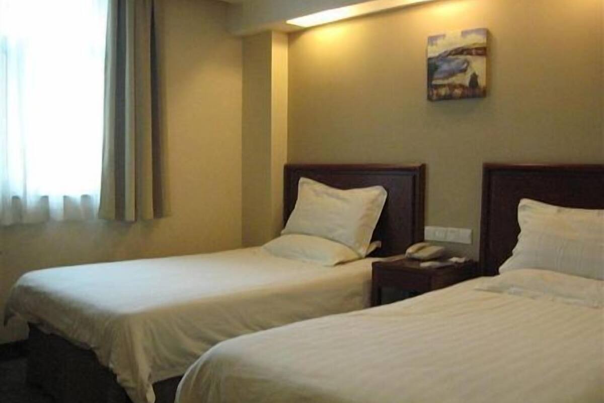 Twin Room | Desk, blackout drapes, iron/ironing board, free wired internet