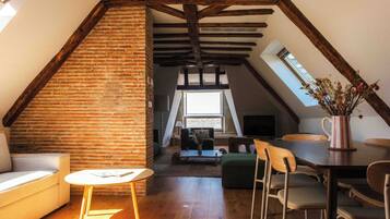 Appartement | Een bureau, geluiddichte muren, gratis wifi, beddengoed