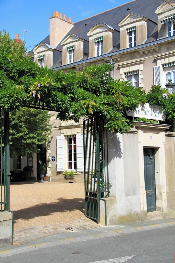 Exterior - Hotel du Mail (Angers)