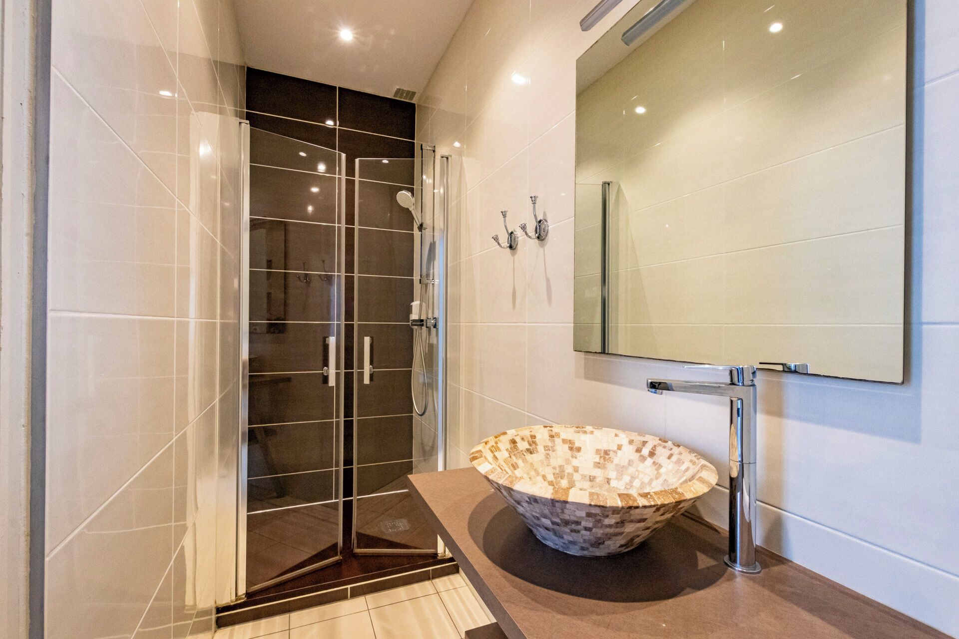 superior quadruple room | bathroom | shower, free toiletries, hair dryer, towels
