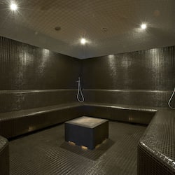 Sale per trattamenti di coppia, sauna, vasca idromassaggio