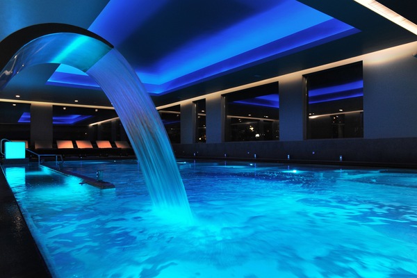 Couples treatment rooms, sauna, hot tub, body treatments, hydrotherapy