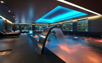 Una piscina techada