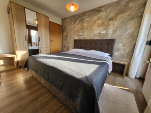Select-Comfort-Betten, Schreibtisch, schallisolierte Zimmer
