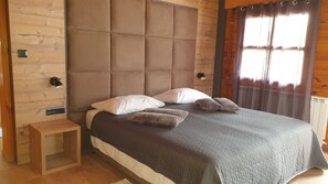Family Bungalow, 1 Bedroom, Balcony, Courtyard Area | Bathroom