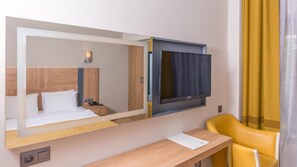 Minibar, in-room safe, bed sheets - Julian Club Hotel - All Inclusive (Marmaris)